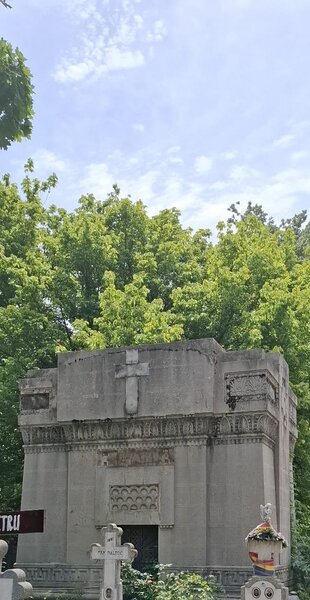 Vand loc de veci Bucuresti, Colentina, Reinvierea, Cavou 2 locuri, liber,
